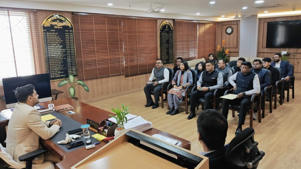 DC dhanbad with trainee IAS